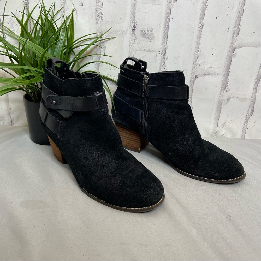 DV Dolce Vita Suede Booties 9.5